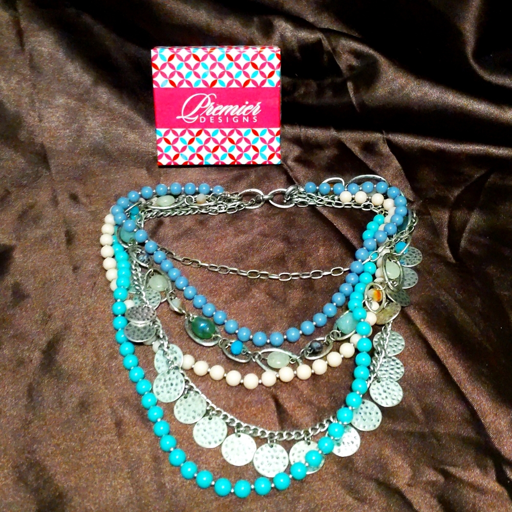 Premier design necklace